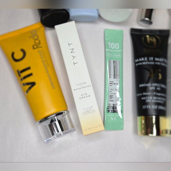 NWT Not So Mystery Skincare and Body Care Box - Picture 3 of 6